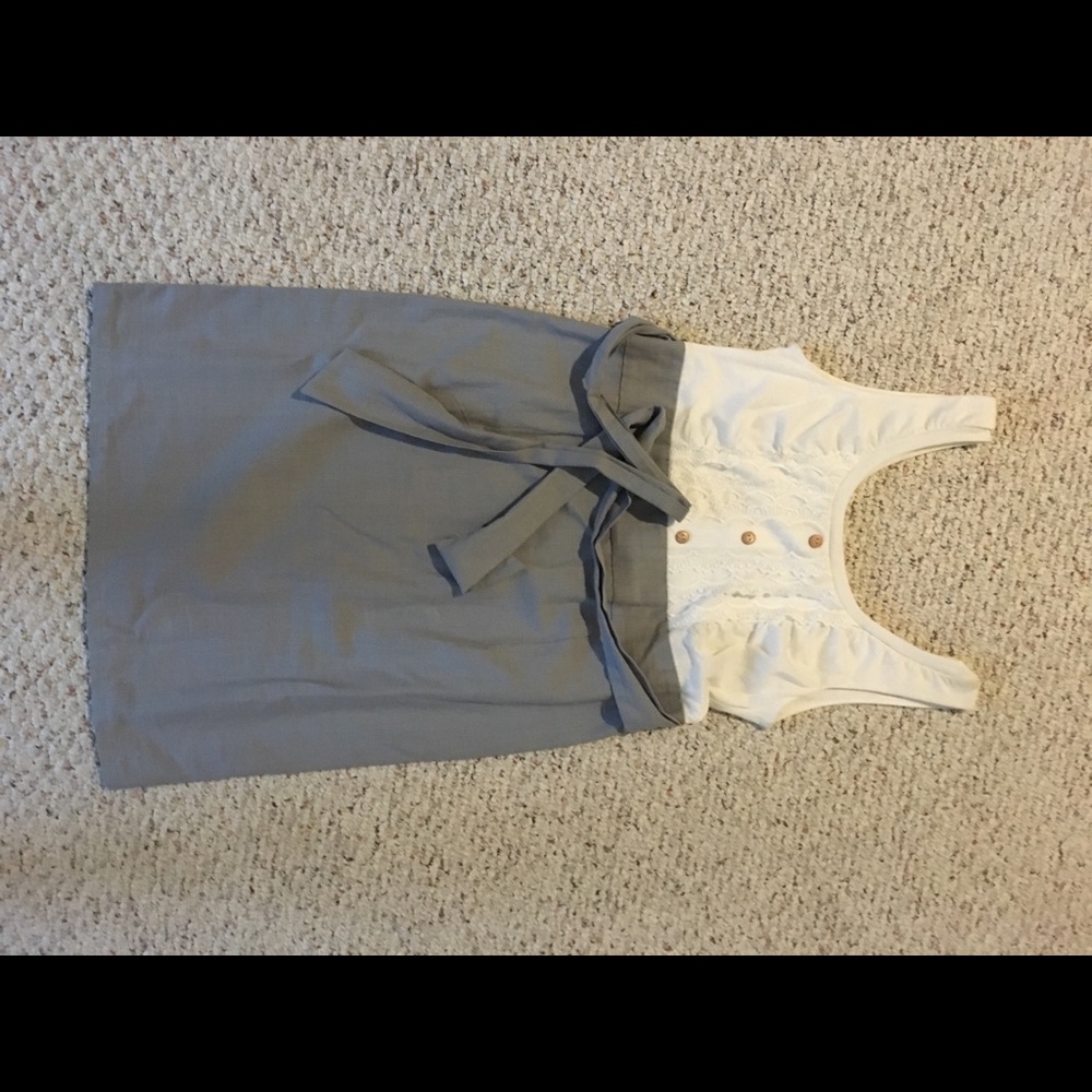Sleeveless dress
